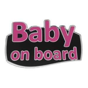 BABY ON BOARD ΑΥΤΟΚΟΛΛΗΤΟ ΕΞΩΤΕΡΙΚΗΣ ΧΡΗΣΗΣ 13,1 Χ 8,3cm ΦΟΥΞΙΑ/ΜΑΥΡΟ/ΧΡΩΜΙΟ ΜΕ ΕΠΙΚΑΛΥΨΗ ΕΠΟΞΕΙΔΙΚΗΣ ΡΥΤΙΝΗΣ (ΥΓΡΟ ΓΥΑΛΙ) – 1 ΤΕΜ.