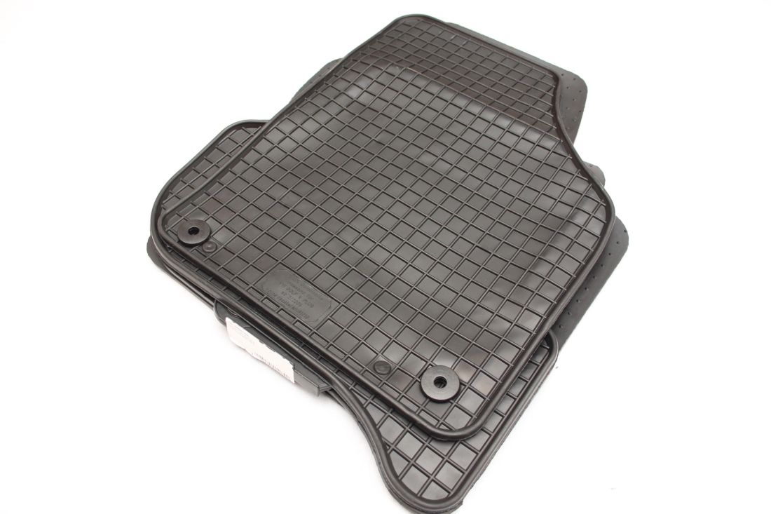 Λαστιχένια πατάκια για VW Golf 5 plus 2005+ - 4τμχ.