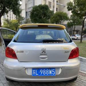 Αεροτομή οροφής για Peugeot 307 – μαύρη γυαλιστερή