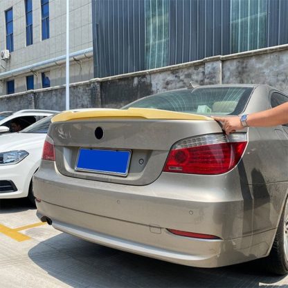 Αεροτομή πορτ μπαγκάζ για BMW E60 (2004-2010) M4 Style - μαύρη γυαλιστερή