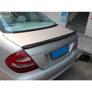 Αεροτομή πορτ μπαγκάζ για Mercedes W211 E-class (2003-2007) – μαύρη γυαλιστερή