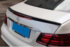 Αεροτομή πορτ μπαγκάζ για Mercedes W207 E-class (2010-2016) coupe – μαύρη γυαλιστερή