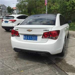 Αεροτομή πορτ μπαγκάζ για Chevrolet Cruze (2009-2013) – μαύρη γυαλιστερή