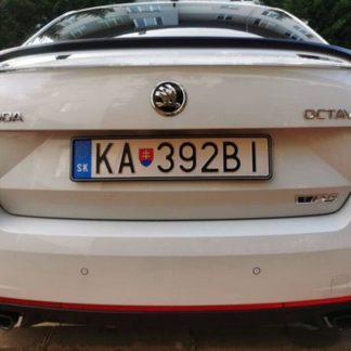Αεροτομή πορτ μπαγκάζ για Skoda Octavia (2015-2017) RS Style - μαύρη γυαλιστερή
