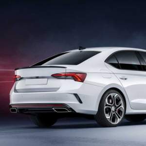 Αεροτομή πορτ μπαγκάζ για Skoda Octavia (2020+) VRS Style – μαύρη γυαλιστερή