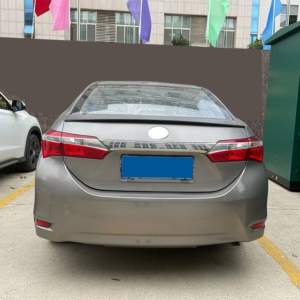 Αεροτομή πορτ μπαγκάζ για Toyota Corolla (2014-2018) Taiwan Style – μαύρη γυαλιστερή