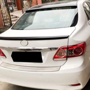 Αεροτομή πίσω παρμπρίζ για Toyota Corolla (2012+) – μαύρη γυαλιστερή