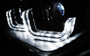 Φανάρια εμπρός led angel eyes για BMW F30 (2011+) , με λάμπες (Η7) – σετ 2τμχ.