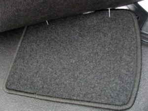 Πατάκια μοκέτα για PEUGEOT 807 (2002-2008) / CITROEN C8 I (2005-2012) / LANCIA Phedra / FIAT Ulysse (2002-2010) – μπροστινά – 2τμχ.