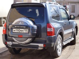 Πίσω φανάρια για Mitsubishi Pajero (2001-2006) – με φλας χωμίου – σετ 2τμχ.