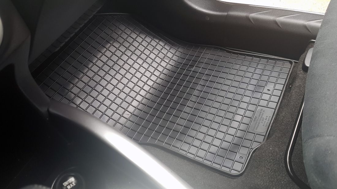 Λαστιχένια πατάκια για Mitsubishi Outlander (2007-2014) - 4τμχ.