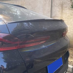 Αεροτομή πορτ μπαγκάζ για BMW X6 G06 (2020+) – μαύρη γυαλιστερή