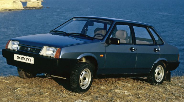 Κουκούλα αυτοκινήτου συμβατή με Lada Samara Forma (09/95 - 03/99) αδιάβροχη και με επένδυση 4210x1620x1380