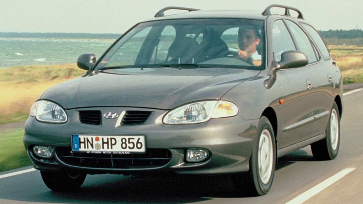 Κουκούλα αυτοκινήτου συμβατή με Hyundai Lantra (RD/J2) Kombi (01/96 - 09/00) αδιάβροχη και με επένδυση 4459x1702x1457