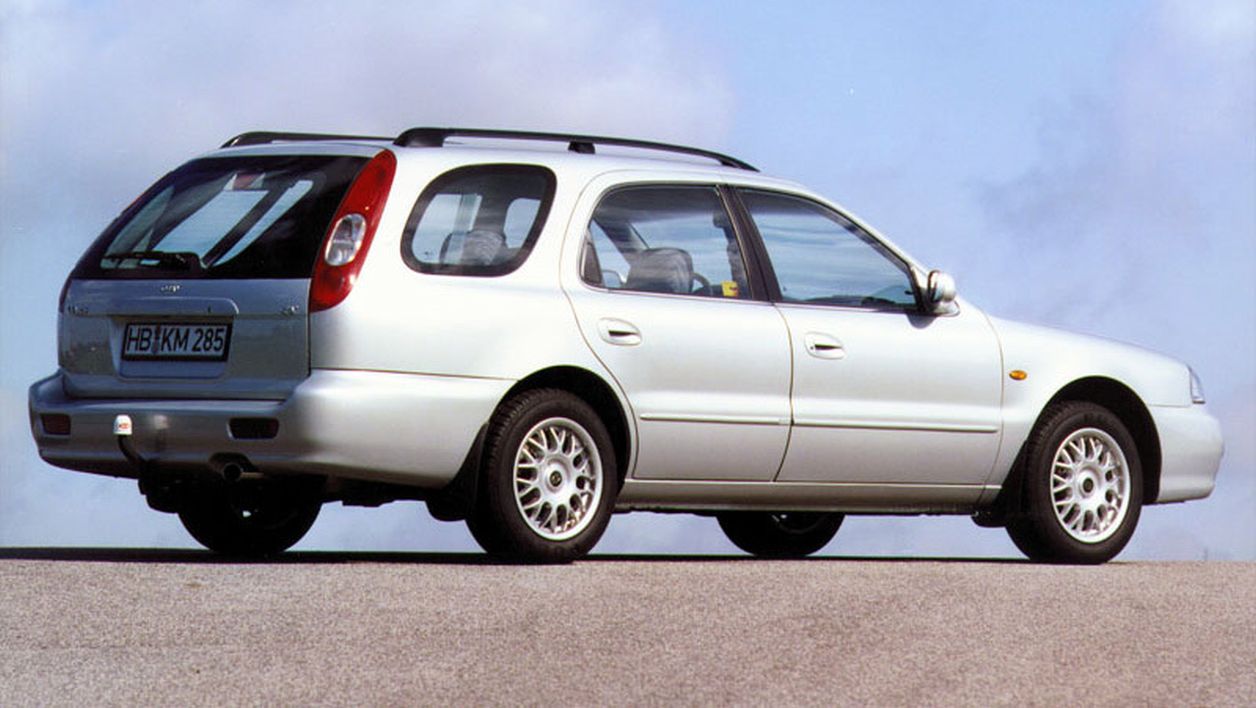 Κουκούλα αυτοκινήτου συμβατή με KIA Clarus (GC) Kombi (05/98 - 11/01) αδιάβροχη και με επένδυση 4750x1785x1495