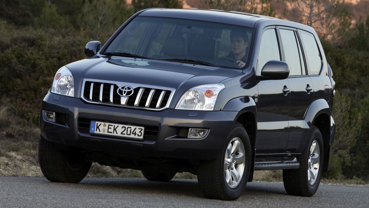 Κουκούλα αυτοκινήτου συμβατή με Toyota Land Cruiser (J12) (01/03 - 11/09) αδιάβροχη και με επένδυση 4850x1790-1875x1850-1865