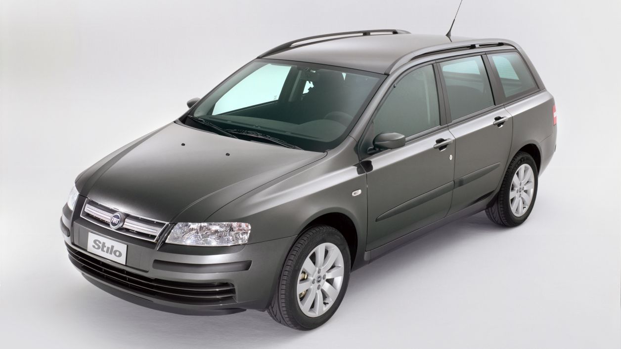 Κουκούλα αυτοκινήτου συμβατή με Fiat Stilo (192) Multi Wagon (01/03 - 01/08) αδιάβροχη και με επένδυση 4516x1756-1773x1570