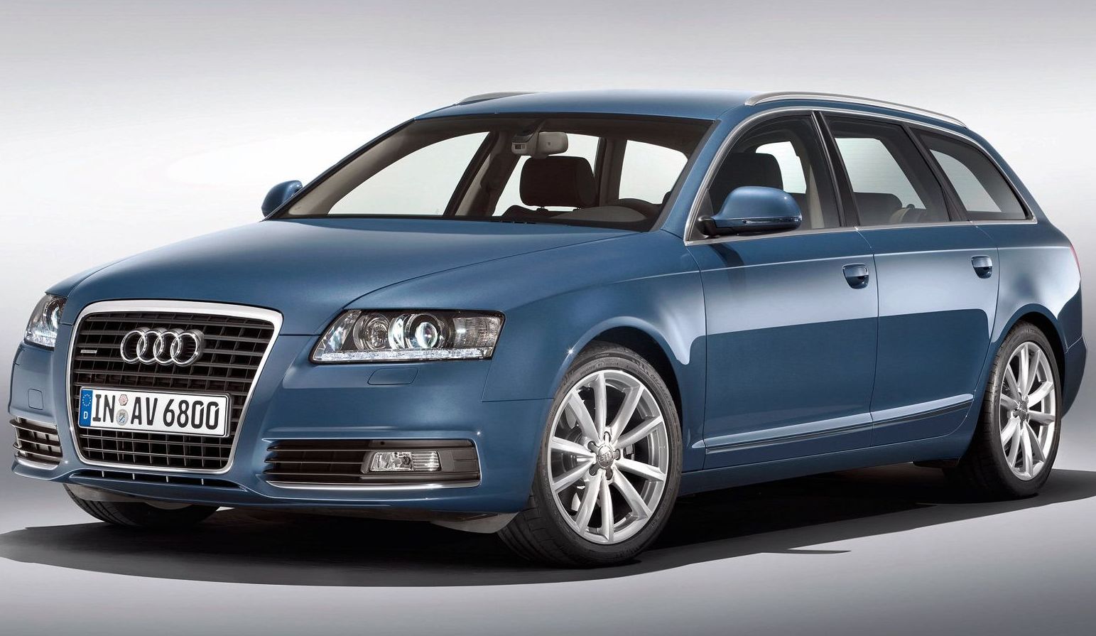 Κουκούλα αυτοκινήτου συμβατή με Audi A6 (C6) Avant (10/08 - 05/11) αδιάβροχη και με επένδυση 4927x1855x1463