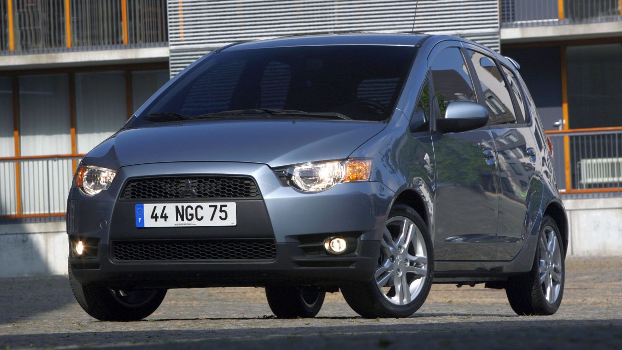 Κουκούλα αυτοκινήτου συμβατή με Mitsubishi Colt (VI) (06/04 - 04/13) αδιάβροχη και με επένδυση 3940x1695x1520-1550