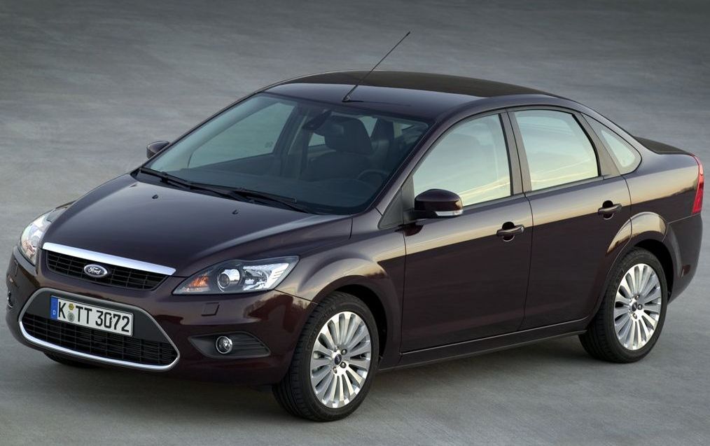 Κουκούλα αυτοκινήτου συμβατή με Ford Focus (II) Stufenheck (03/05 - 12/09) αδιάβροχη και με επένδυση 4481x1839x1497