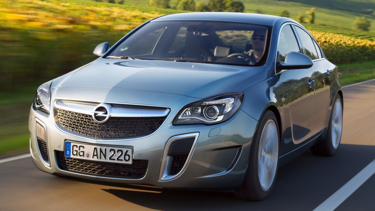 Κουκούλα αυτοκινήτου συμβατή με Opel Insignia (A) OPC Stufenheck (10/09 - 02/17) αδιάβροχη και με επένδυση 4830x1858x1498