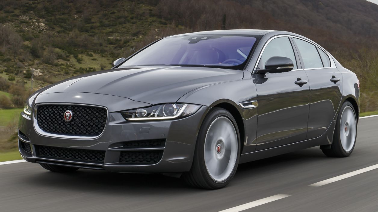 Κουκούλα αυτοκινήτου συμβατή με Jaguar XE (X760) (06/15 - 02/19) αδιάβροχη και με επένδυση 4672x1967x1416-1425