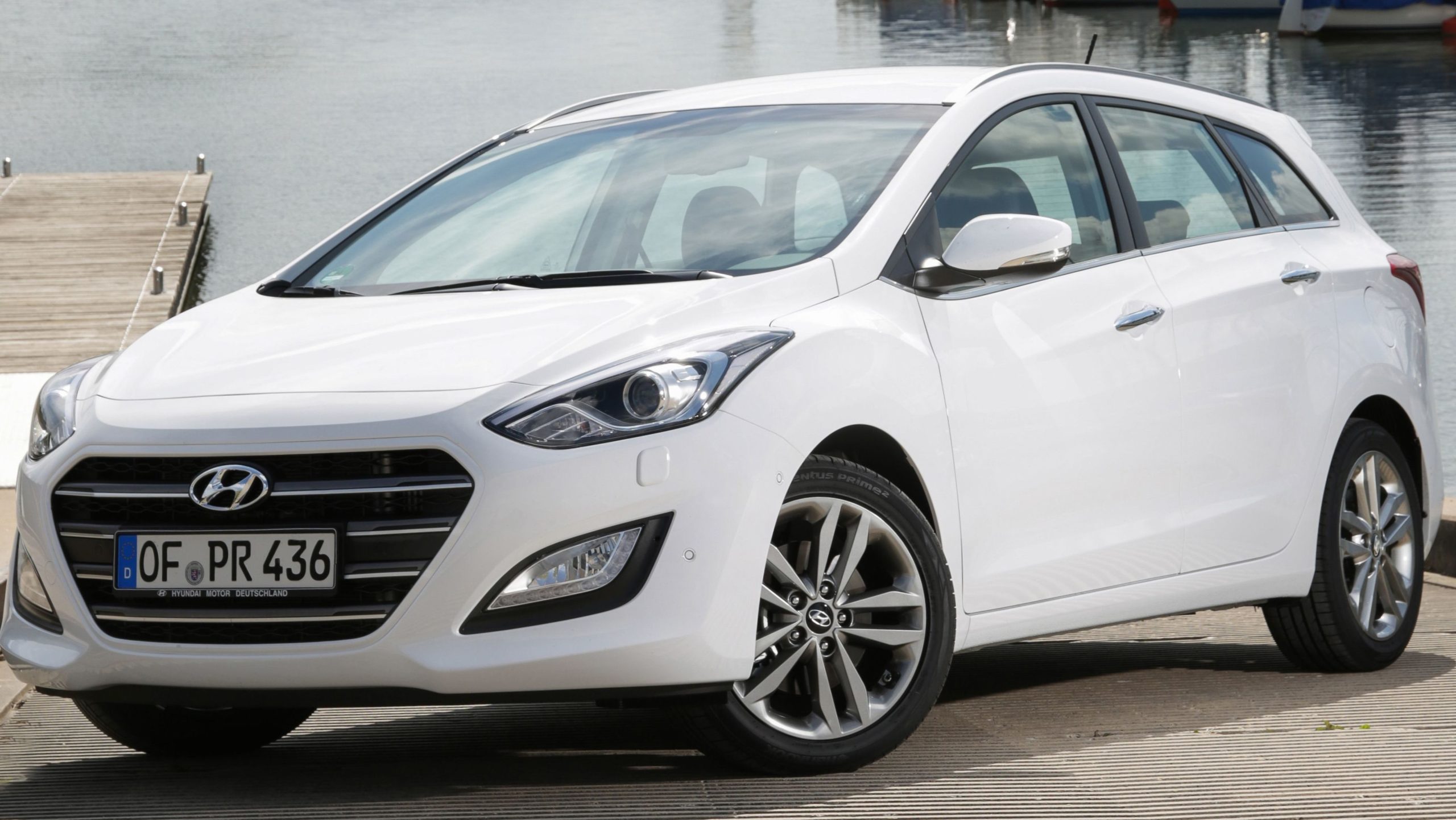 Κουκούλα αυτοκινήτου συμβατή με Hyundai i30 (GD/GDH) Kombi (08/12 - 05/17) αδιάβροχη και με επένδυση 4485x1780x1495-1500