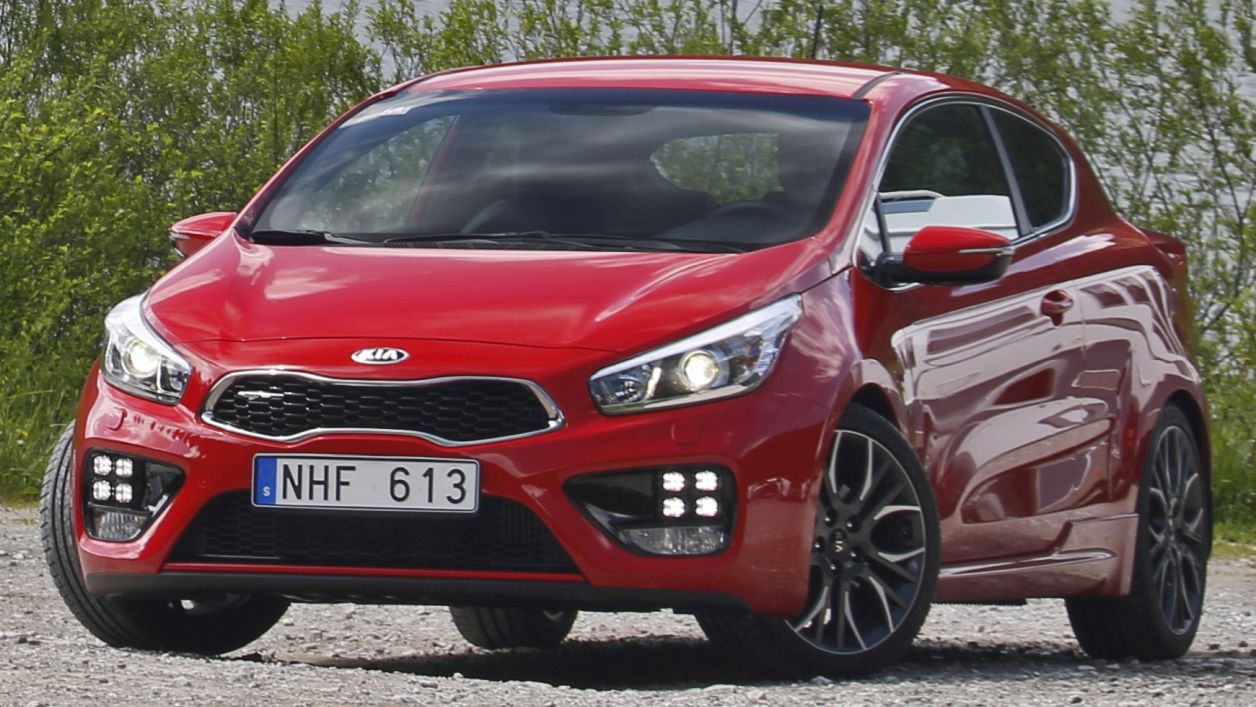 Κουκούλα αυτοκινήτου συμβατή με KIA pro_cee´d (JD) GT (07/13 - 06/18) αδιάβροχη και με επένδυση 4310x1780x1430