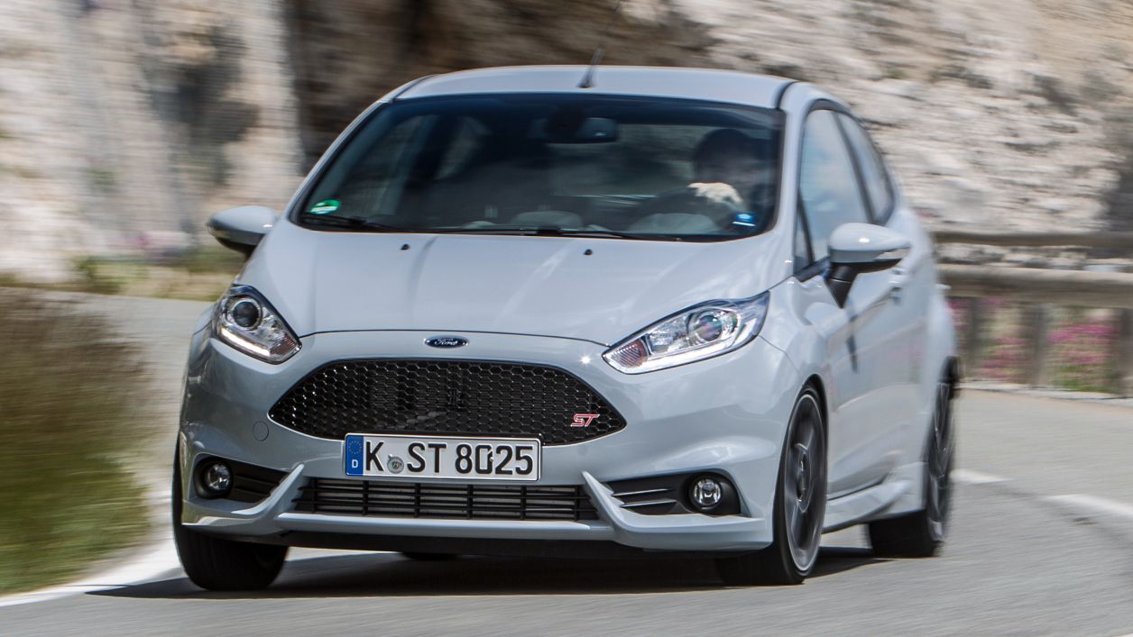 Κουκούλα αυτοκινήτου συμβατή με Ford Fiesta (VII) ST (02/13 - 06/17) αδιάβροχη και με επένδυση 3975x1709x1456