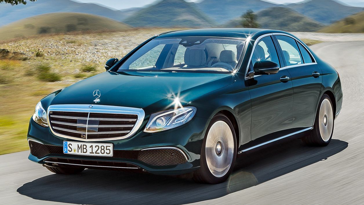 Κουκούλα αυτοκινήτου συμβατή με Mercedes-Benz E-Klasse (213) Limousine (04/16 - 06/20) αδιάβροχη και με επένδυση 4923x1852x1468