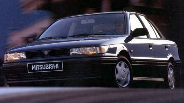 Κουκούλα αυτοκινήτου συμβατή με Mitsubishi Lancer (V) (10/92 - 05/94) αδιάβροχη και με επένδυση 4275x1690x1385