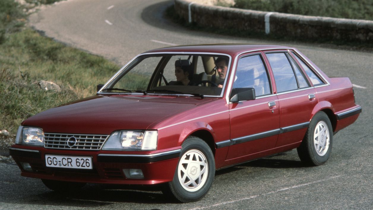 Κουκούλα αυτοκινήτου συμβατή με Opel Senator (A) (02/78 - 12/86) αδιάβροχη και με επένδυση 4839x1722x1415