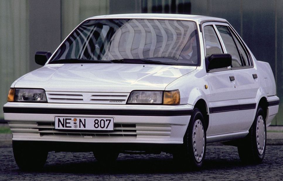 Κουκούλα αυτοκινήτου συμβατή με Nissan Sunny (N13) Stufenheck (08/86 - 02/91) αδιάβροχη και με επένδυση 4215x1640x1380