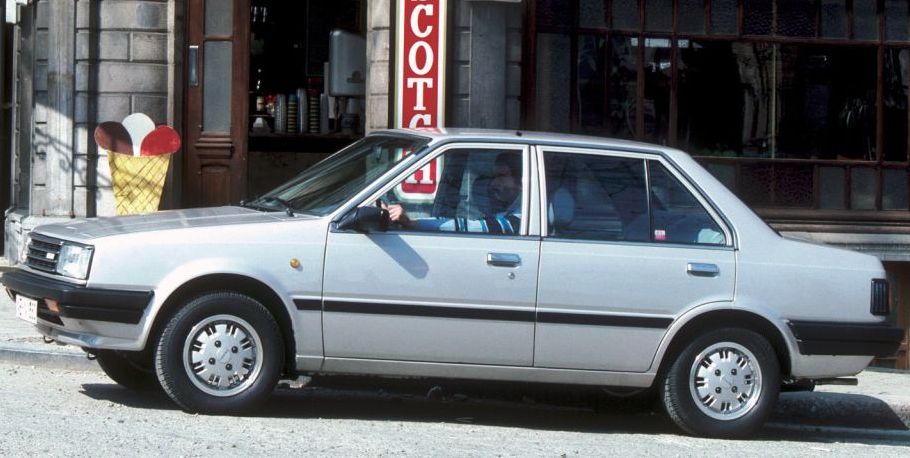 Κουκούλα αυτοκινήτου συμβατή με Nissan Sunny (B11) Limousine (06/82 - 08/86) αδιάβροχη και με επένδυση 4135x1640x1385