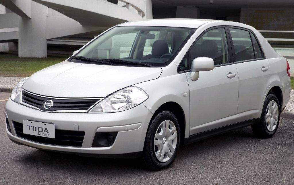 Κουκούλα αυτοκινήτου συμβατή με Nissan Tiida (C11) Stufenheck (01/08 - 04/09) αδιάβροχη και με επένδυση 4478x1695x1543