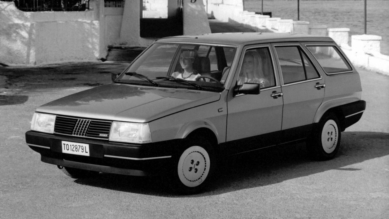 Κουκούλα αυτοκινήτου συμβατή με Fiat Regata (138) Weekend (04/85 - 09/89) αδιάβροχη και με επένδυση 4267x1650x1450