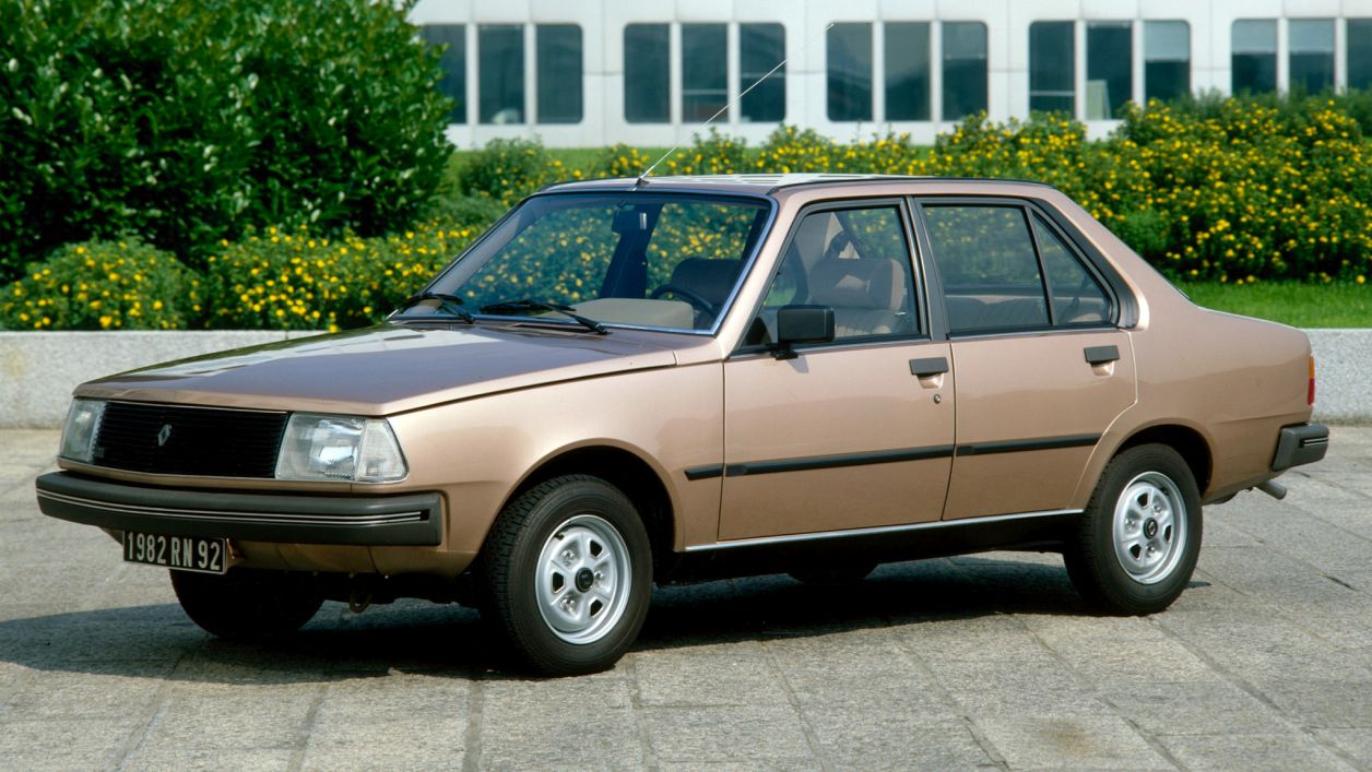 Κουκούλα αυτοκινήτου συμβατή με Renault R18 Limousine (10/78 - 03/86) αδιάβροχη και με επένδυση 4394x1696x1405