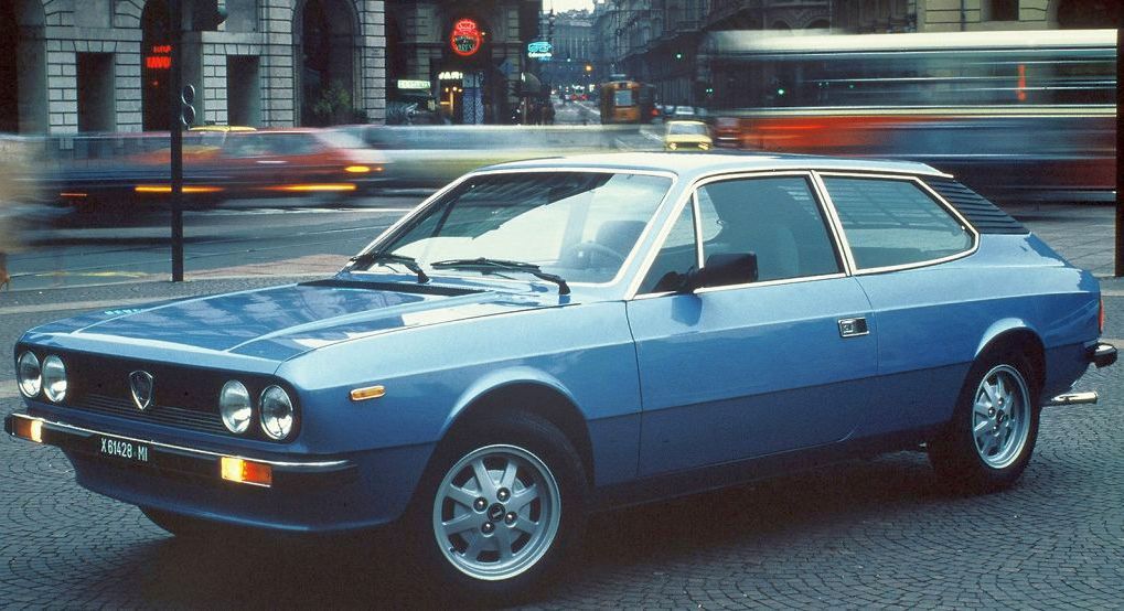 Κουκούλα αυτοκινήτου συμβατή με Lancia Beta (828) HPE (03/75 - 04/82) αδιάβροχη και με επένδυση 4285x1650x1309-1310