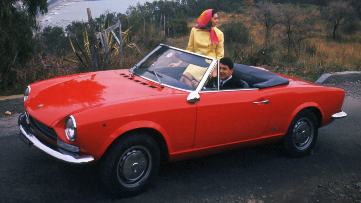 Κουκούλα αυτοκινήτου συμβατή με Fiat 124 Sport Spider (124) (07/66 - 04/75) αδιάβροχη και με επένδυση 3971x1613x1250