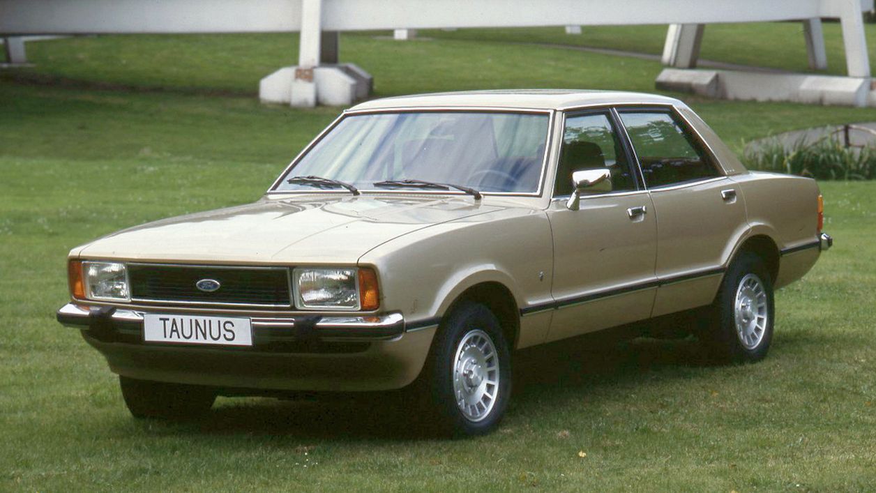 Κουκούλα αυτοκινήτου συμβατή με Ford Taunus (II) Limousine (01/76 - 08/79) αδιάβροχη και με επένδυση 4340x1700x1362