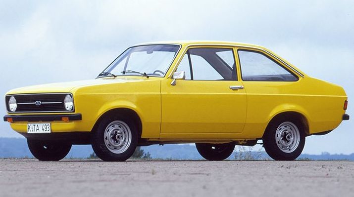 Κουκούλα αυτοκινήτου συμβατή με Ford Escort (II) (11/74 - 07/80) αδιάβροχη και με επένδυση 4058x1596x1398