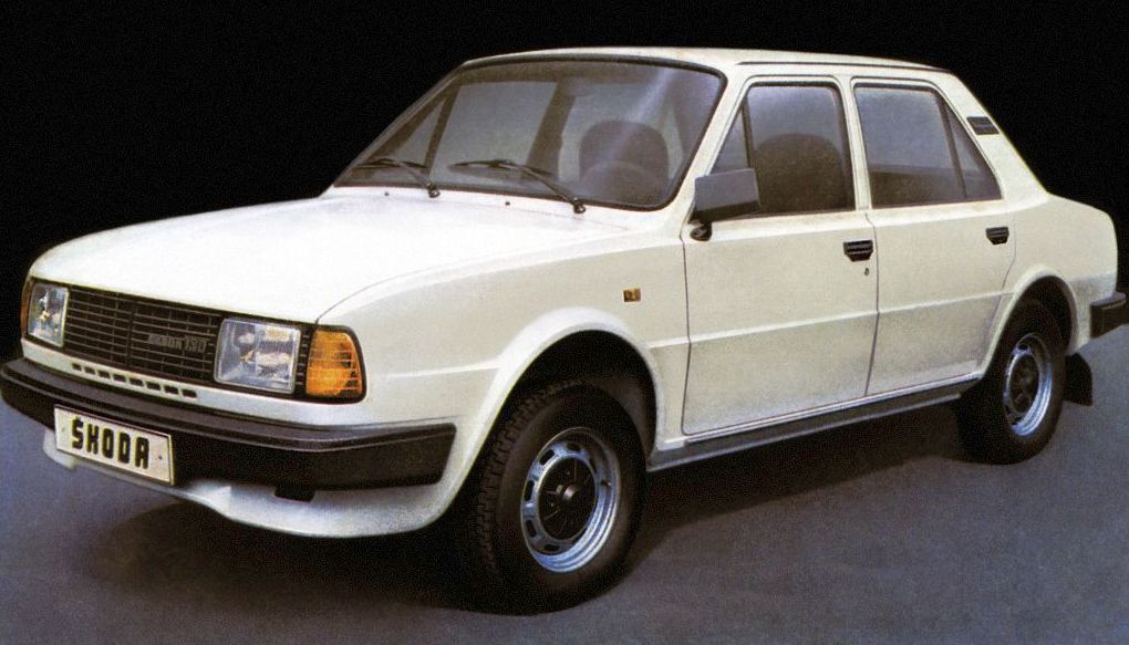 Κουκούλα αυτοκινήτου συμβατή με Skoda S105/120/130/135 Limousine (09/83 - 06/90) αδιάβροχη και με επένδυση 4200x1610x1400