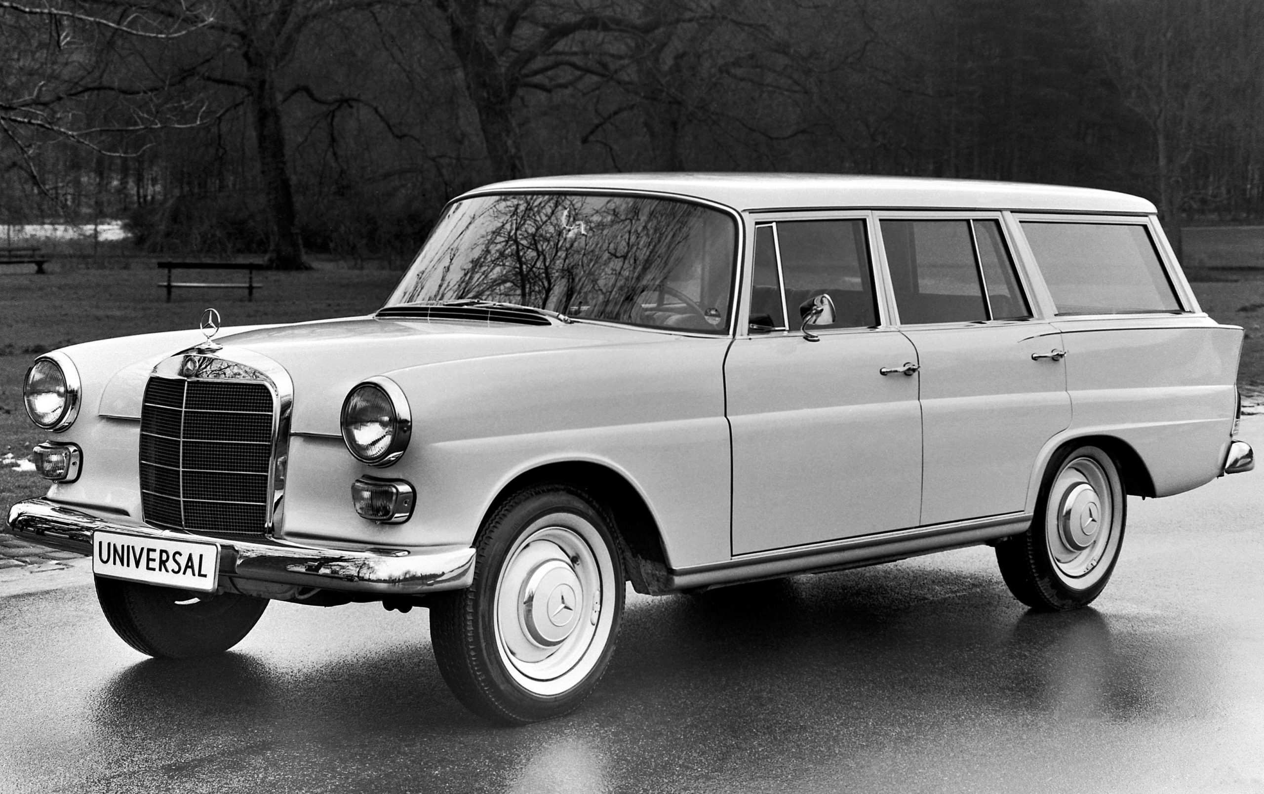 Κουκούλα αυτοκινήτου συμβατή με Mercedes-Benz "Heckflossen-Mercedes" (110) Universal (08/65 - 02/68) αδιάβροχη και με επένδυση 4740x1795x1530