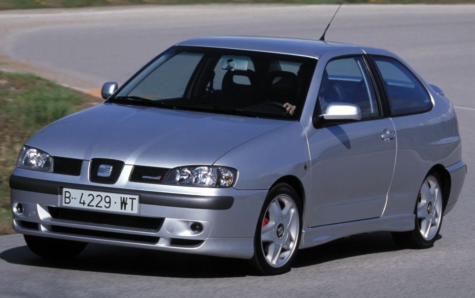 Κουκούλα αυτοκινήτου συμβατή με SEAT Cordoba (6K) Cupra (05/00 - 01/03) αδιάβροχη και με επένδυση 4163x1640x1424