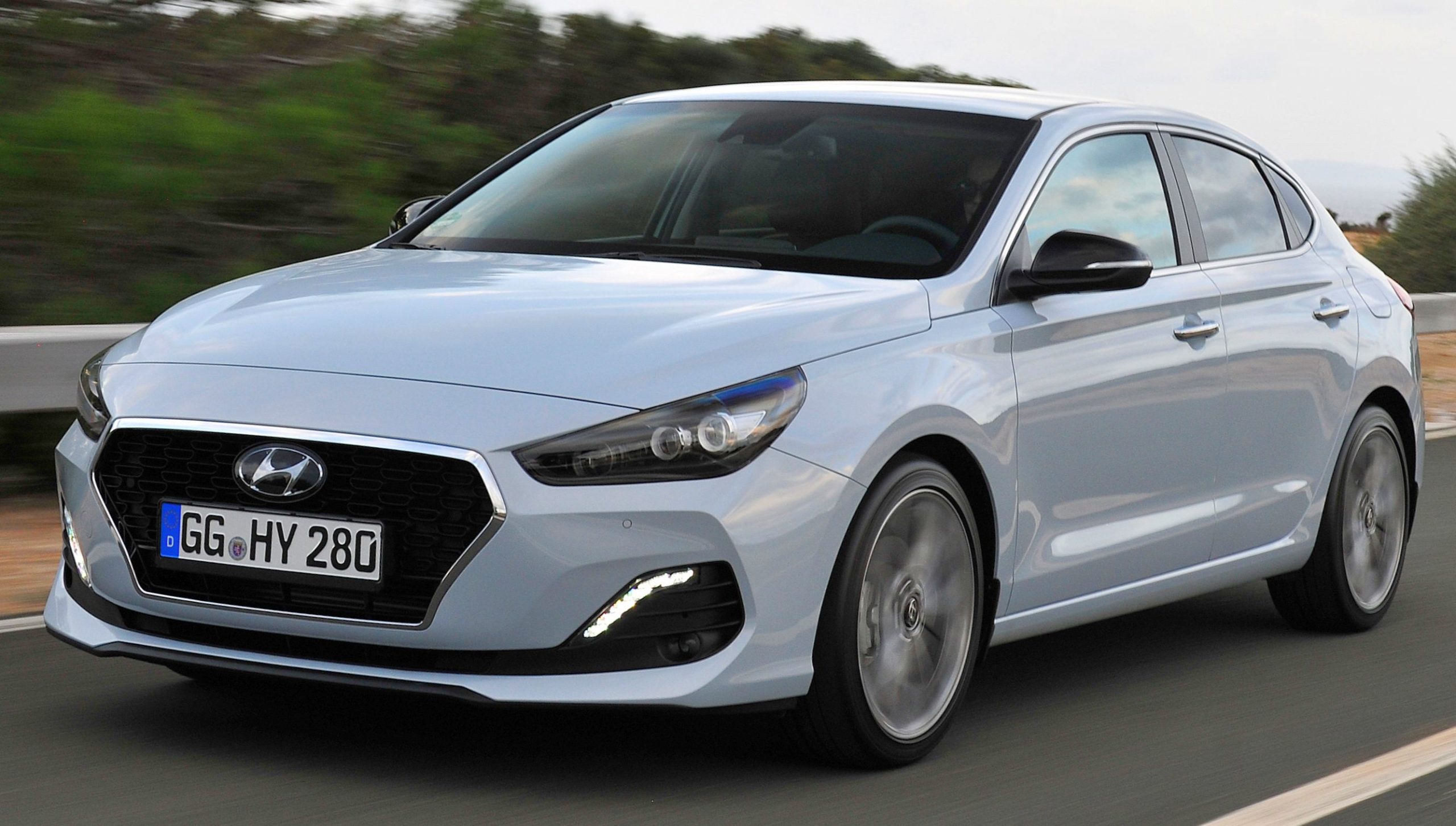 Κουκούλα αυτοκινήτου συμβατή με Hyundai i30 (PDE) Fastback (11/17 - 05/20) αδιάβροχη και με επένδυση 4455x1795x1425