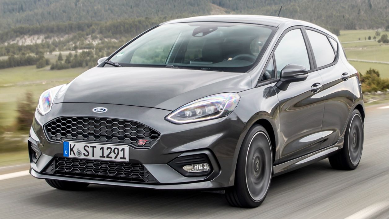 Κουκούλα αυτοκινήτου συμβατή με Ford Fiesta (VIII) ST (04/18 - 01/22) αδιάβροχη και με επένδυση 4068x1735x1469