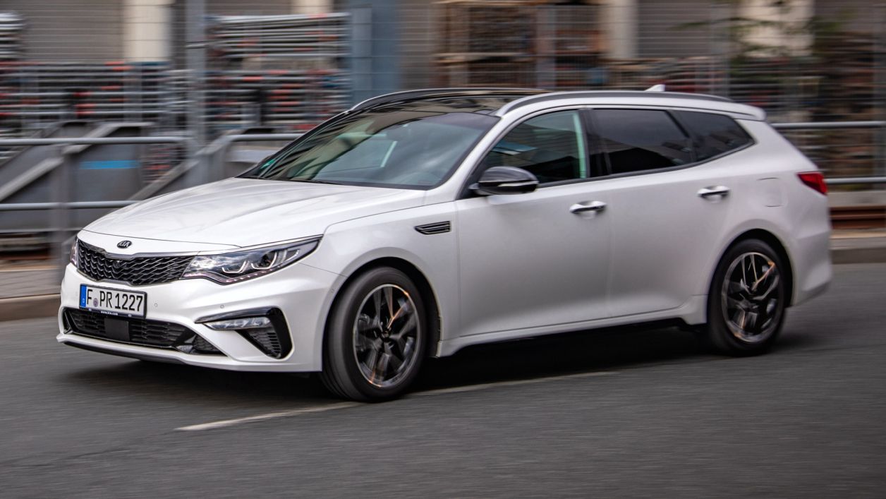 Κουκούλα αυτοκινήτου συμβατή με KIA Optima (JF) Sportswagon (09/16 - 08/19) αδιάβροχη και με επένδυση 4855x1860x1460-1470
