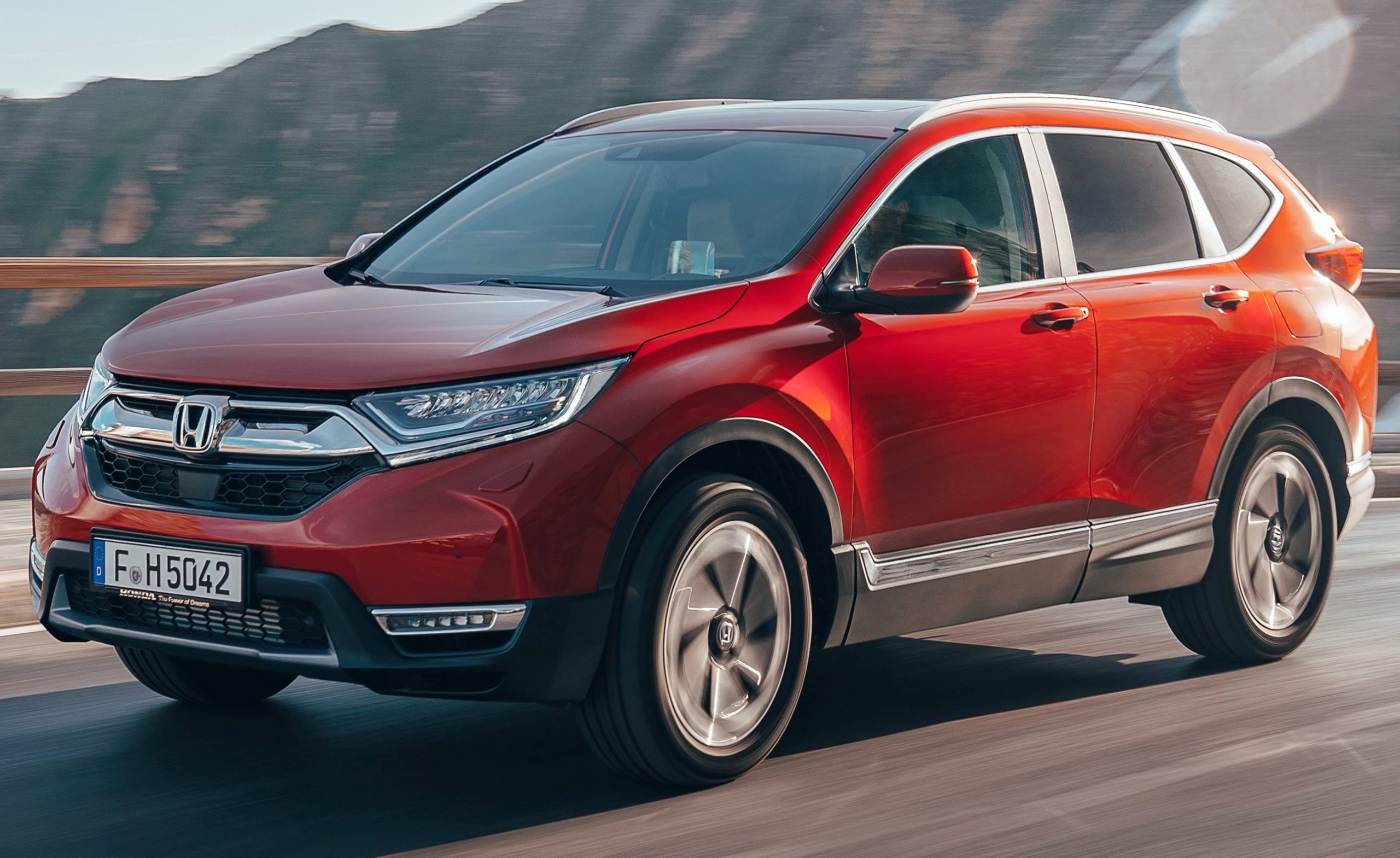 Κουκούλα αυτοκινήτου συμβατή με Honda CR-V (V) (ab 10/18) ( - ) αδιάβροχη και με επένδυση 4600x1855x1679-1689