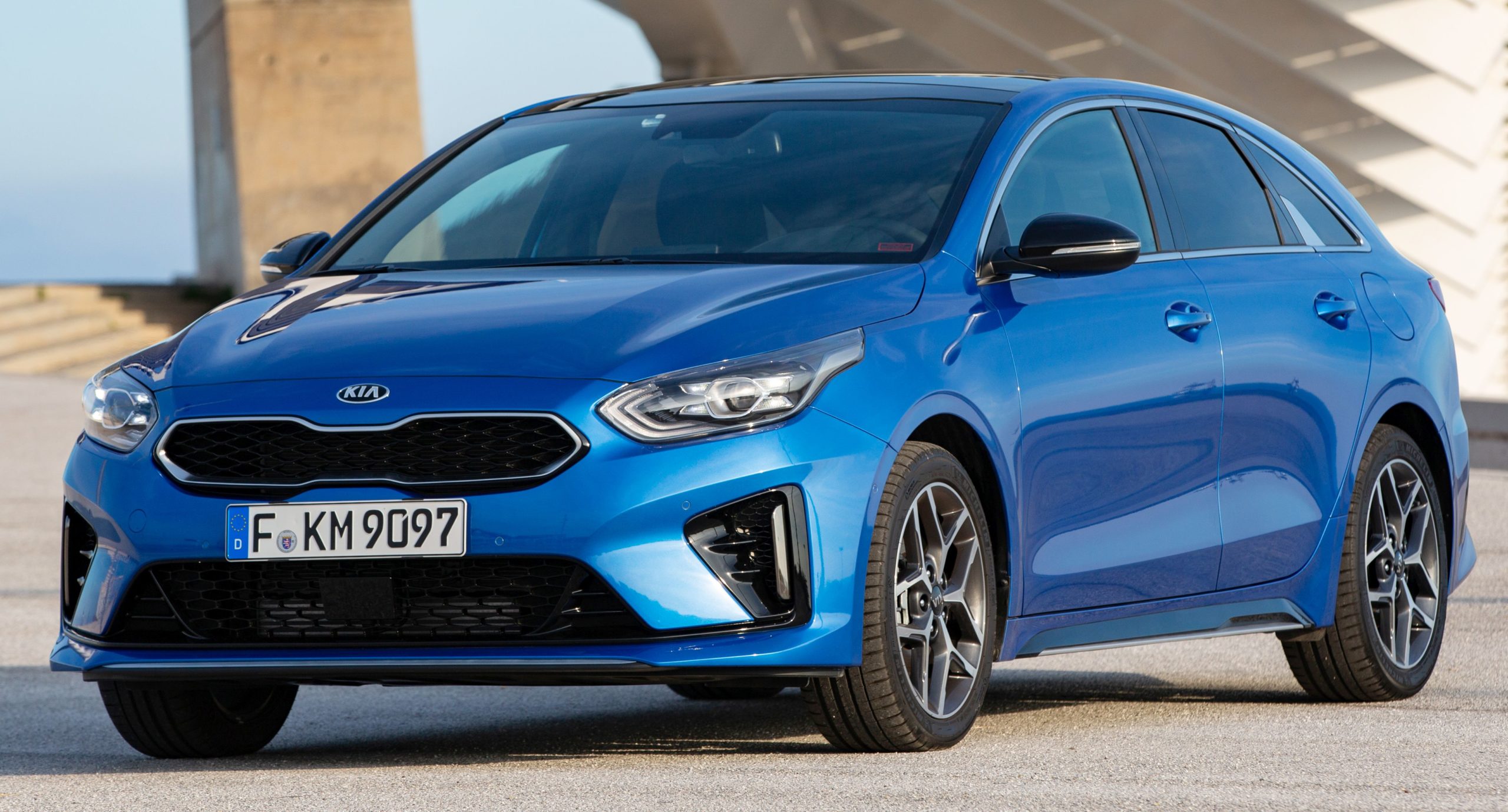 Κουκούλα αυτοκινήτου συμβατή με KIA ProCeed (CD) (01/19 - 09/21) αδιάβροχη και με επένδυση 4605x1800x1422