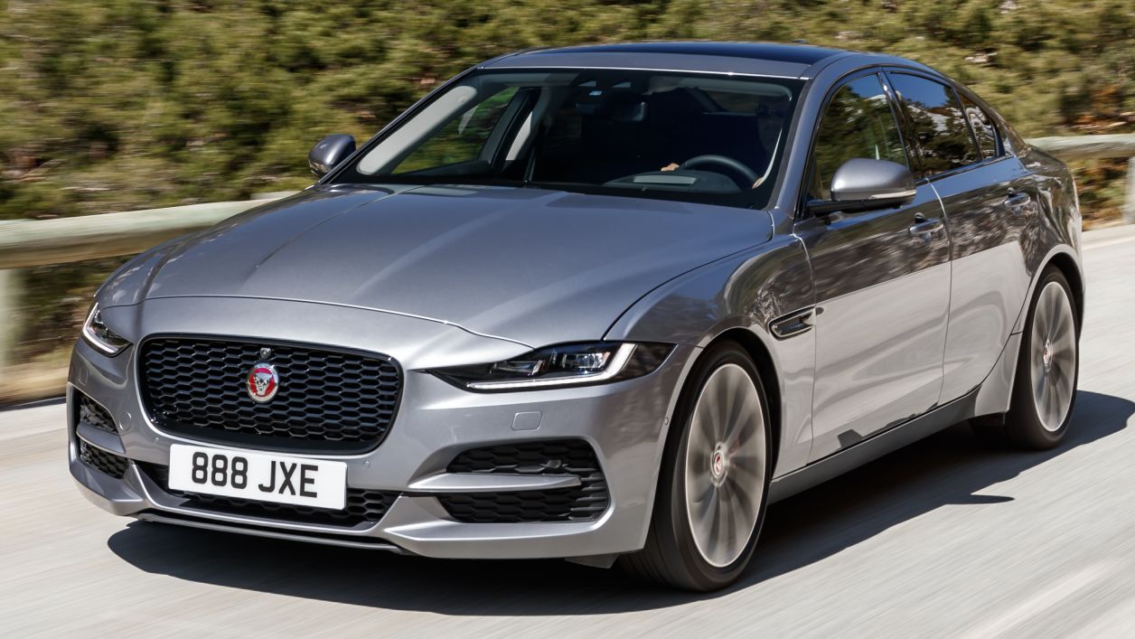 Κουκούλα αυτοκινήτου συμβατή με Jaguar XE (X760) (ab 06/19) ( - ) αδιάβροχη και με επένδυση 4678x1967x1410-1425